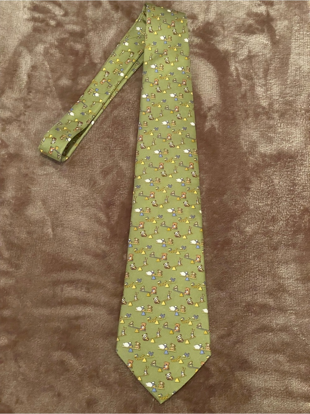 Salvatore Ferragamo Silk Tie – Collectible Animal Motif – Made in Italy